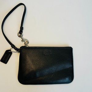Coach Black Soft Genuine Leather Zip Wristlet 6 x 4” NWOT